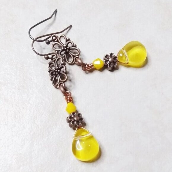 🍂🍁🍃 3/$25! Lemon Gumdrop Petals & Copper Flower + Filigree Dangle Earrings! - Picture 5 of 9